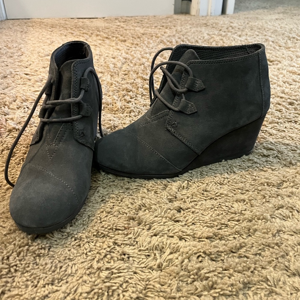 Toms wedge bootie